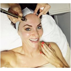 Parfaire Diamond Glow Facial