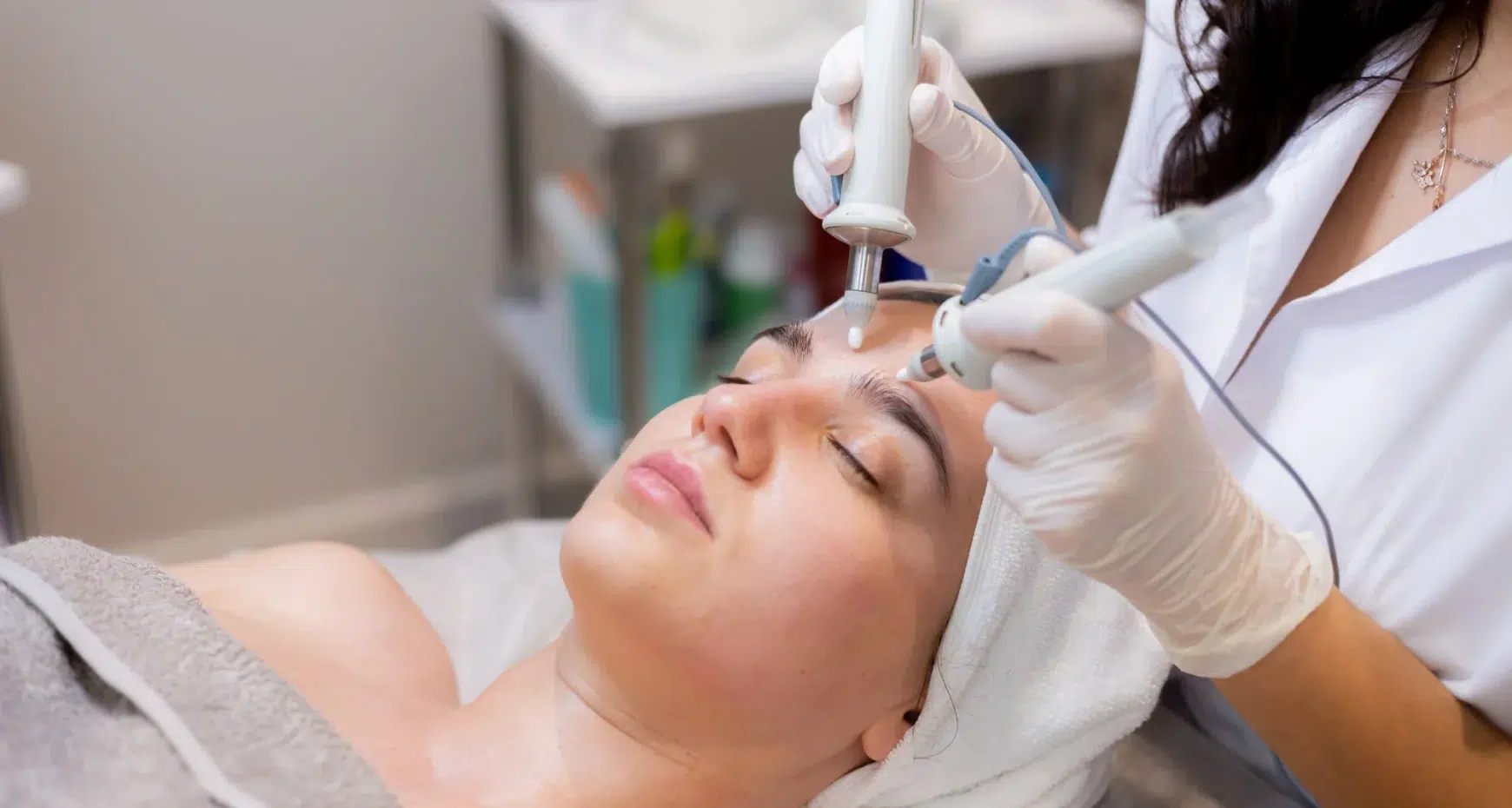 Hydrafacial vs Traditional